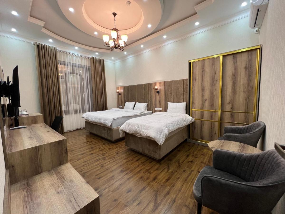 Hotel Sharq Dușanbe Exterior foto
