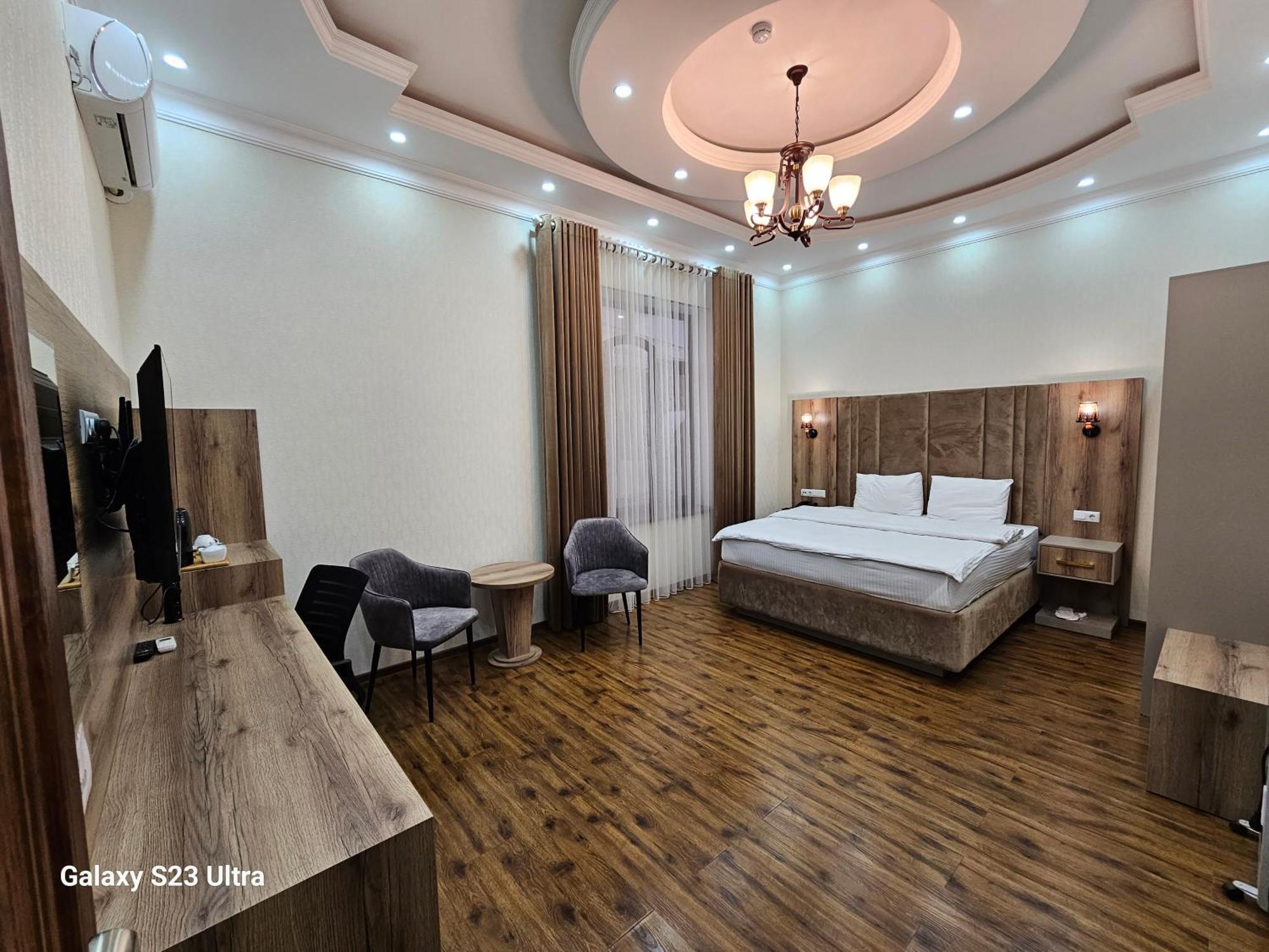 Hotel Sharq Dușanbe Exterior foto